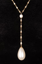 Oversized Faux Pearl Lariat