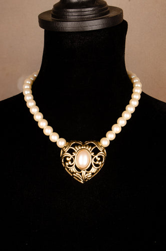 Vintage Richelieu Scroll Heart Pendant