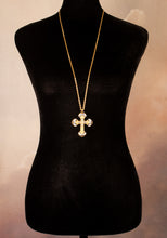 Vintage Avon Smithsonian Institution Gellatly Cross Necklace