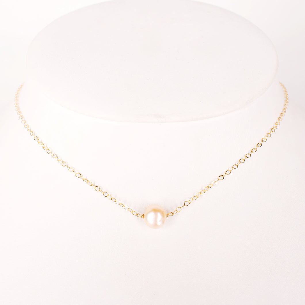 Hera Pearl Choker