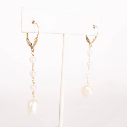 Urania Pearl Earrings