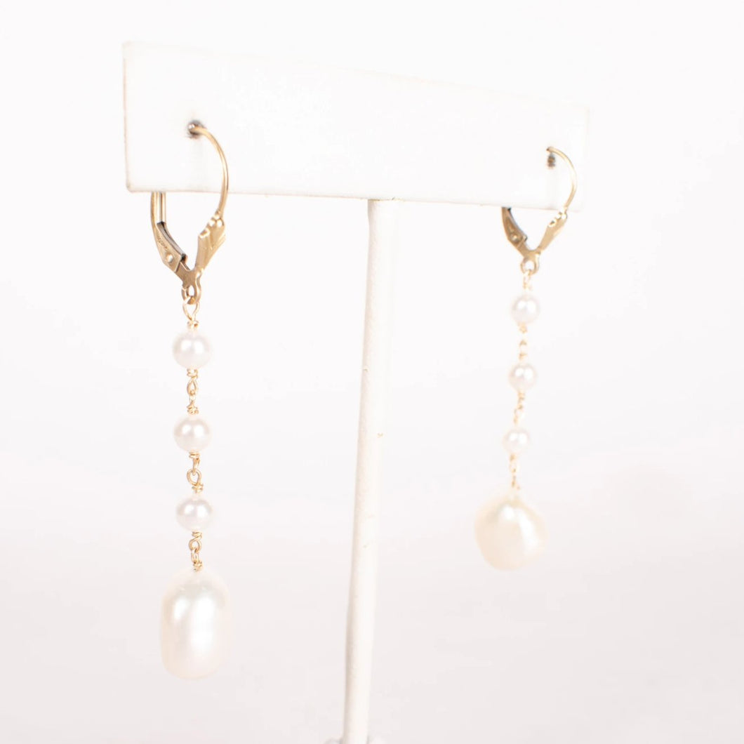 Urania Pearl Earrings