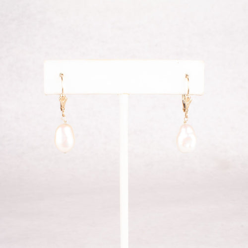 Artemis Pearl Earrings