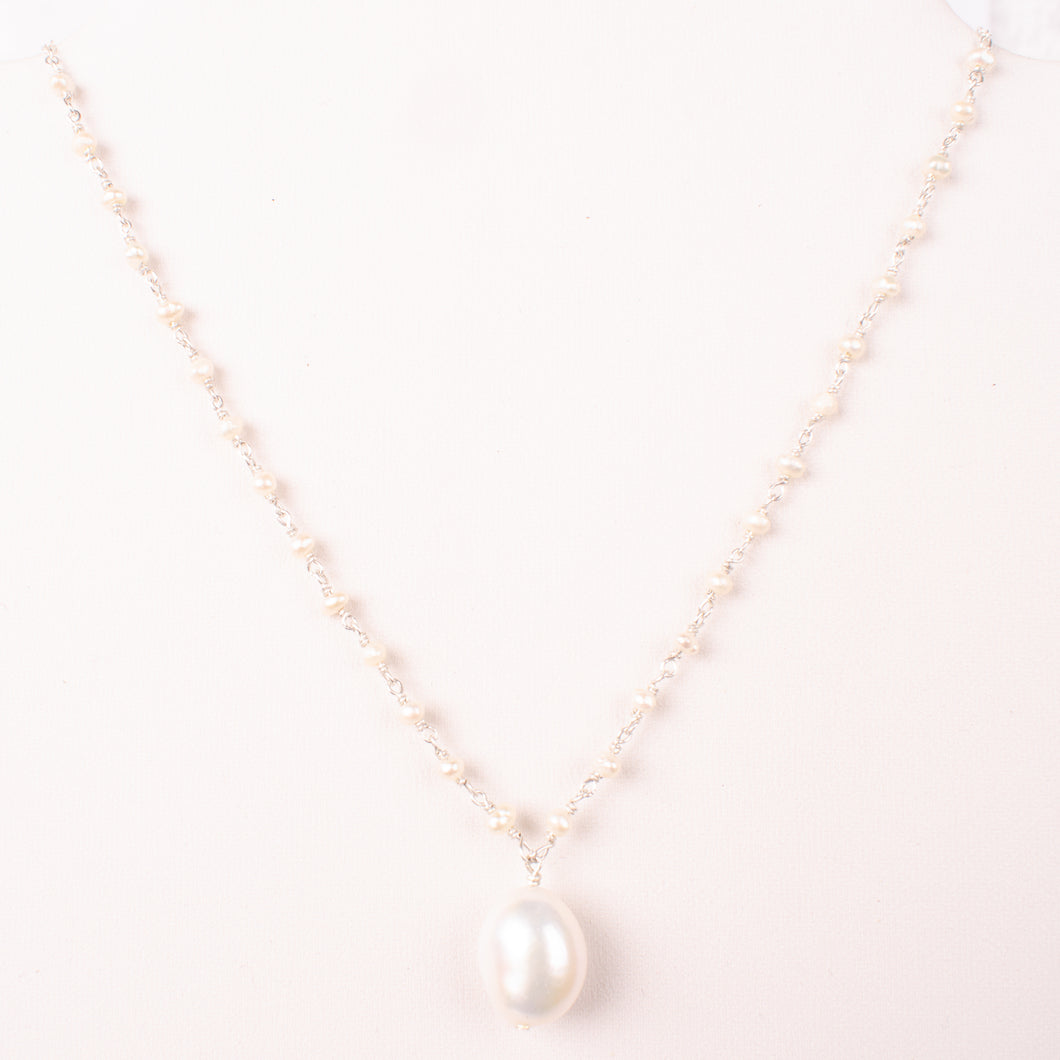 Melpomene Pearl Choker